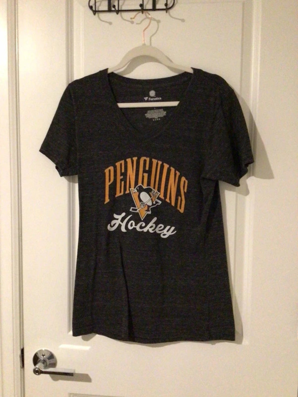 Fanatics Pittsburgh Penguins Hockey Women's V-Neck T-Shirt